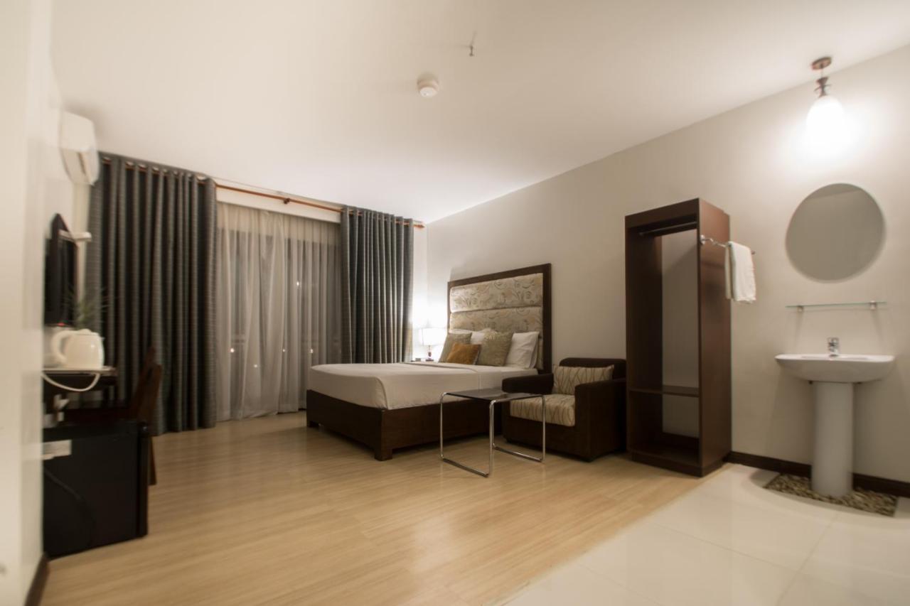 Marzon Hotel Kalibo Kültér fotó